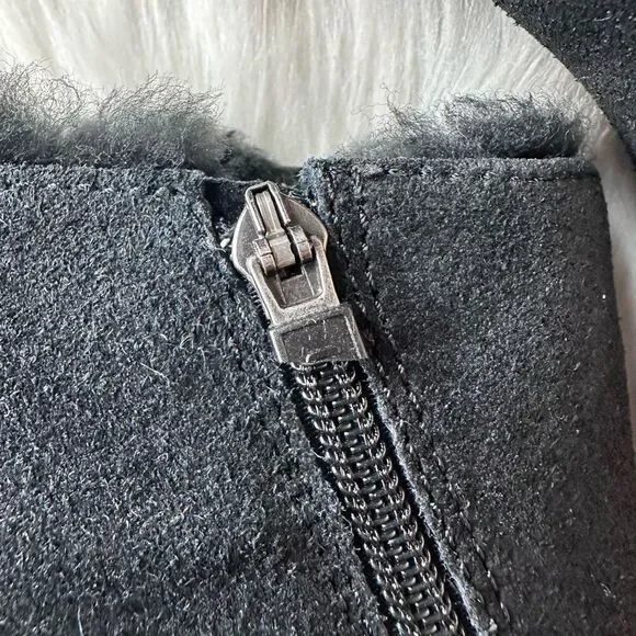 UGG #5431 Suede Shearling Lined Ankle Boots Size 7 - Picture 8 of 12